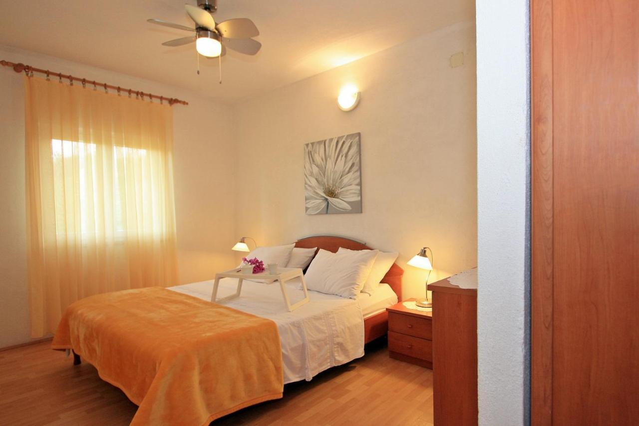 Apartments Omo 1 Supetar Luaran gambar
